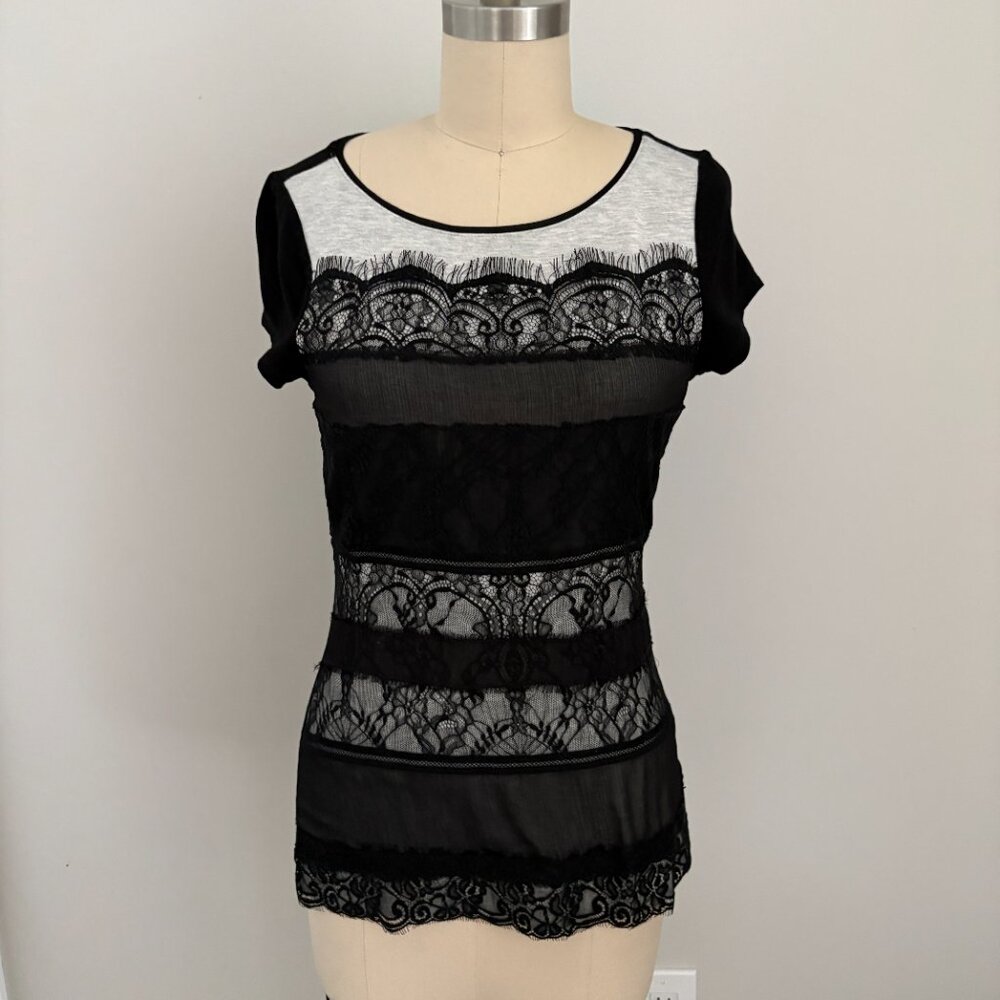 White House Black Market Black Grey Fitted Cap Sleeve Lace Blouse Whimsigoth XS